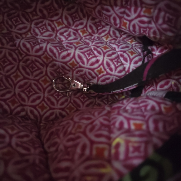 Vera Bradley🎀 Pink and Green Floral Shoulder Bag - Picture 3 of 3